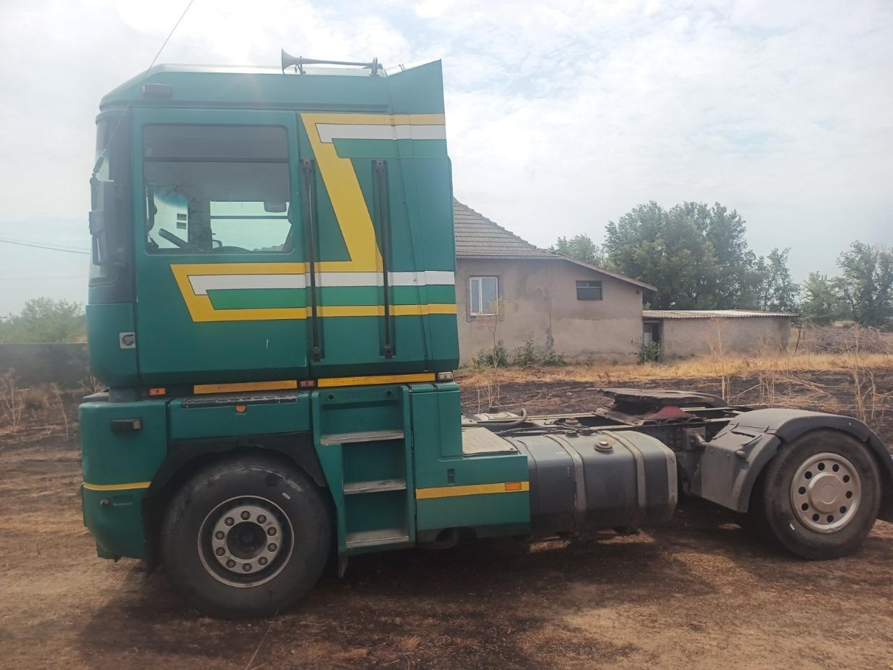 RENAULT Magnum 440 - Cabeza tractora: foto 4 RENAULT Magnum 440 - Cabeza tractora: foto 4