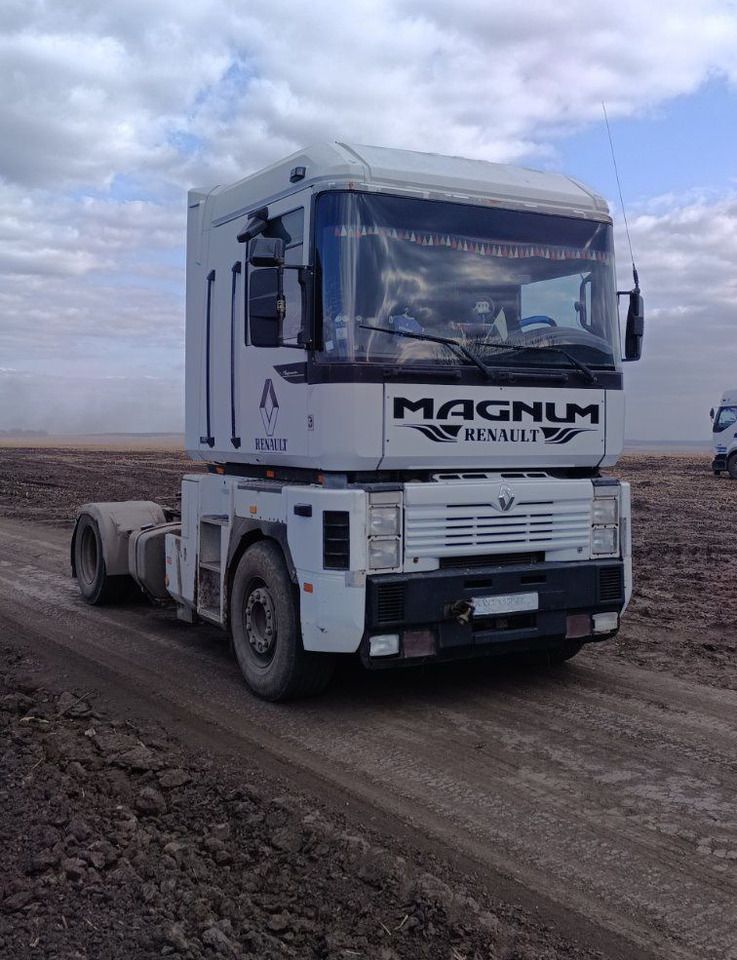 RENAULT Magnum 440 ID1859S - Cabeza tractora: foto 1 RENAULT Magnum 440 ID1859S - Cabeza tractora: foto 1
