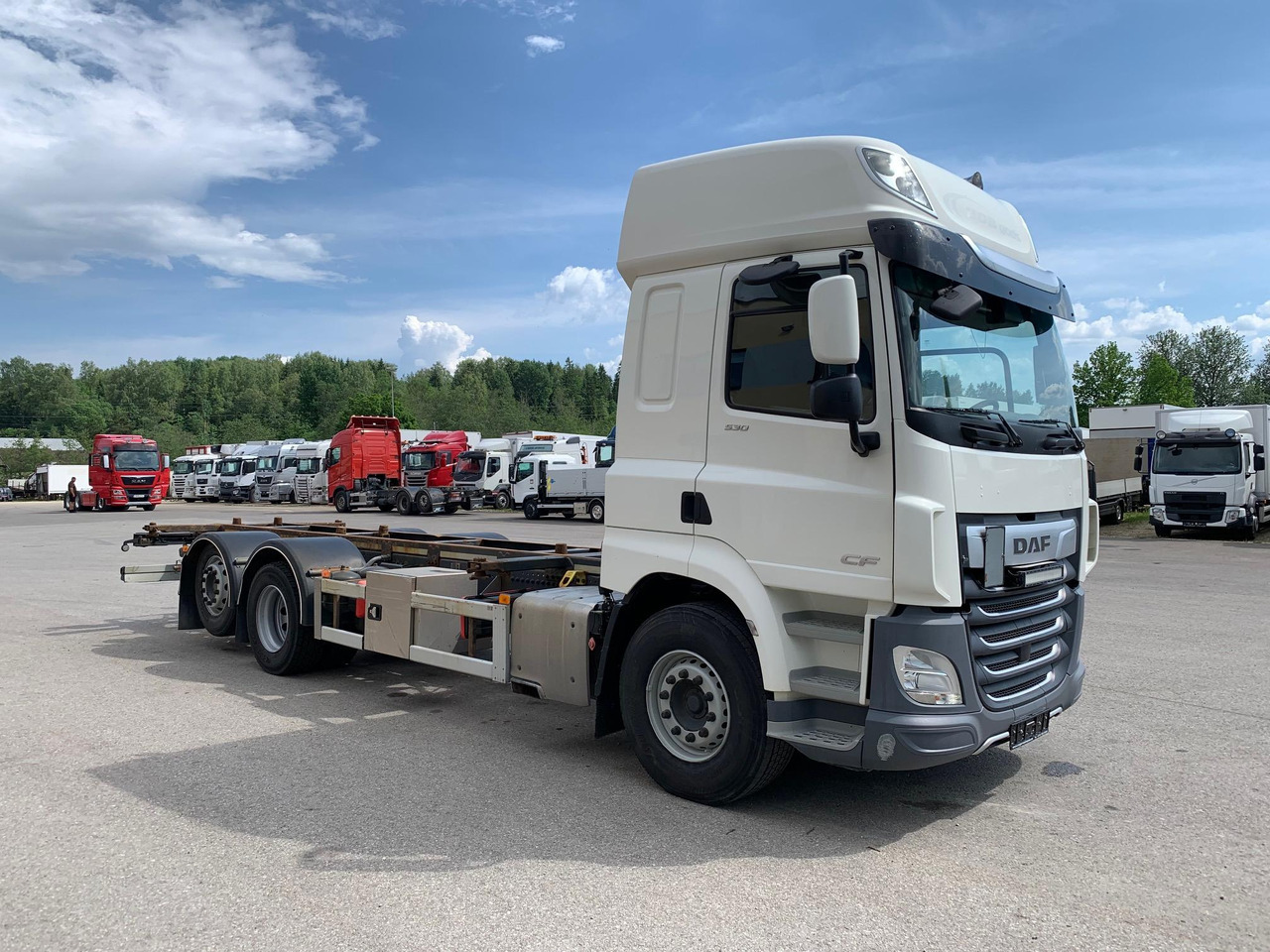 DAF CF 530 - Chasis camión: foto 1 DAF CF 530 - Chasis camión: foto 1