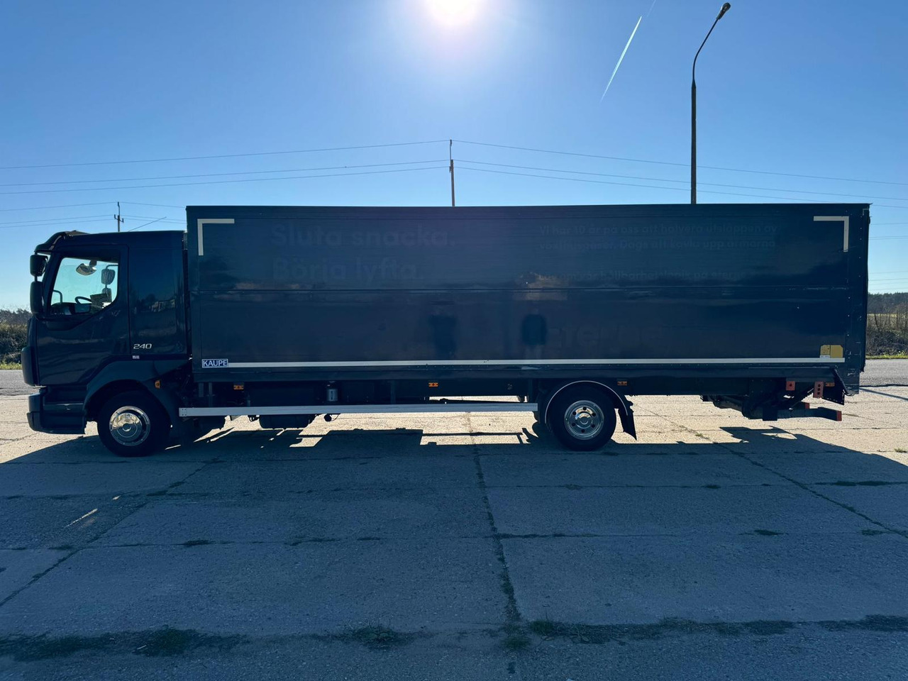 VOLVO FL 240 - Camión caja cerrada: foto 5 VOLVO FL 240 - Camión caja cerrada: foto 5