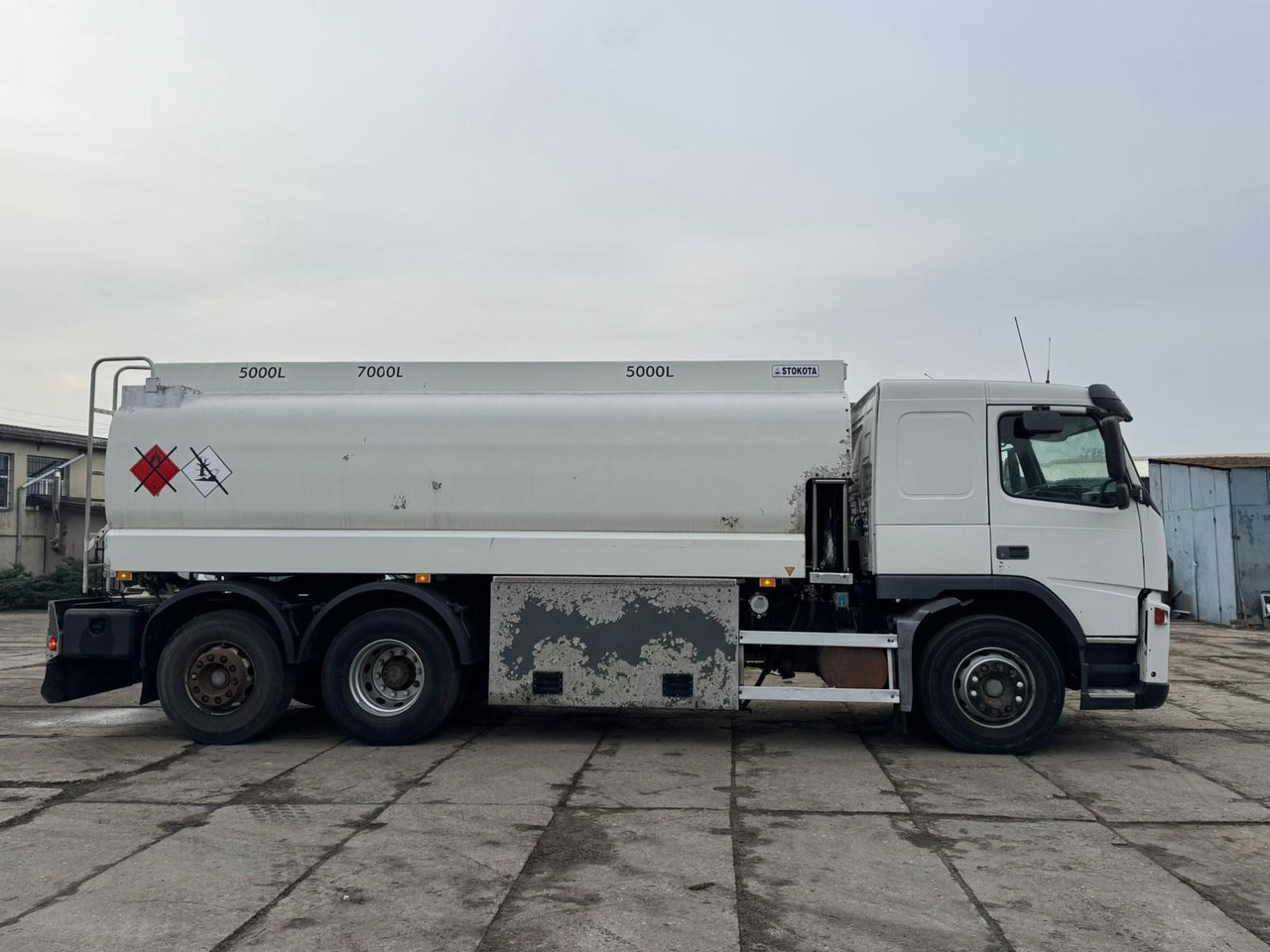 VOLVO FM12.380 - Cisterna camión: foto 3 VOLVO FM12.380 - Cisterna camión: foto 3