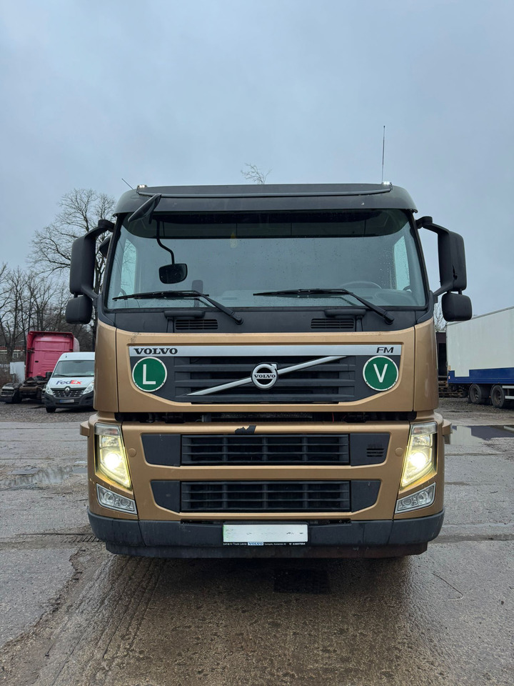 VOLVO FM450 - Cisterna camión: foto 3 VOLVO FM450 - Cisterna camión: foto 3