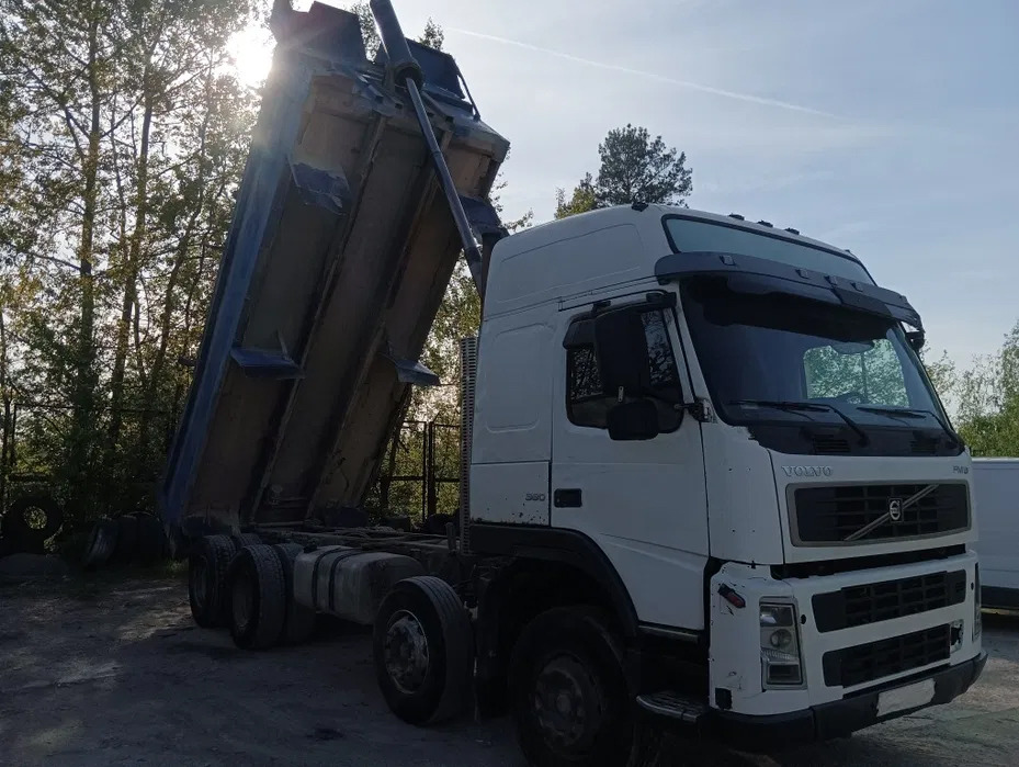 VOLVO FM9.380 - Volquete camión: foto 3 VOLVO FM9.380 - Volquete camión: foto 3