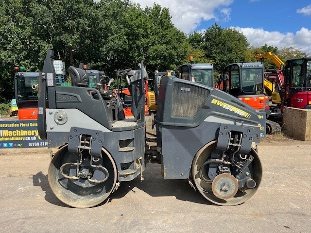 Bomag BW 135 AD-5 - Apisonadora de asfalto: foto 1 Bomag BW 135 AD-5 - Apisonadora de asfalto: foto 1