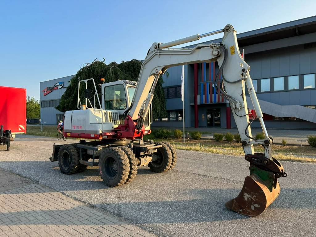 Takeuchi TB 175 W 8,7 ton. Klima Turbo 77 PS - Excavadora de ruedas: foto 4 Takeuchi TB 175 W 8,7 ton. Klima Turbo 77 PS - Excavadora de ruedas: foto 4