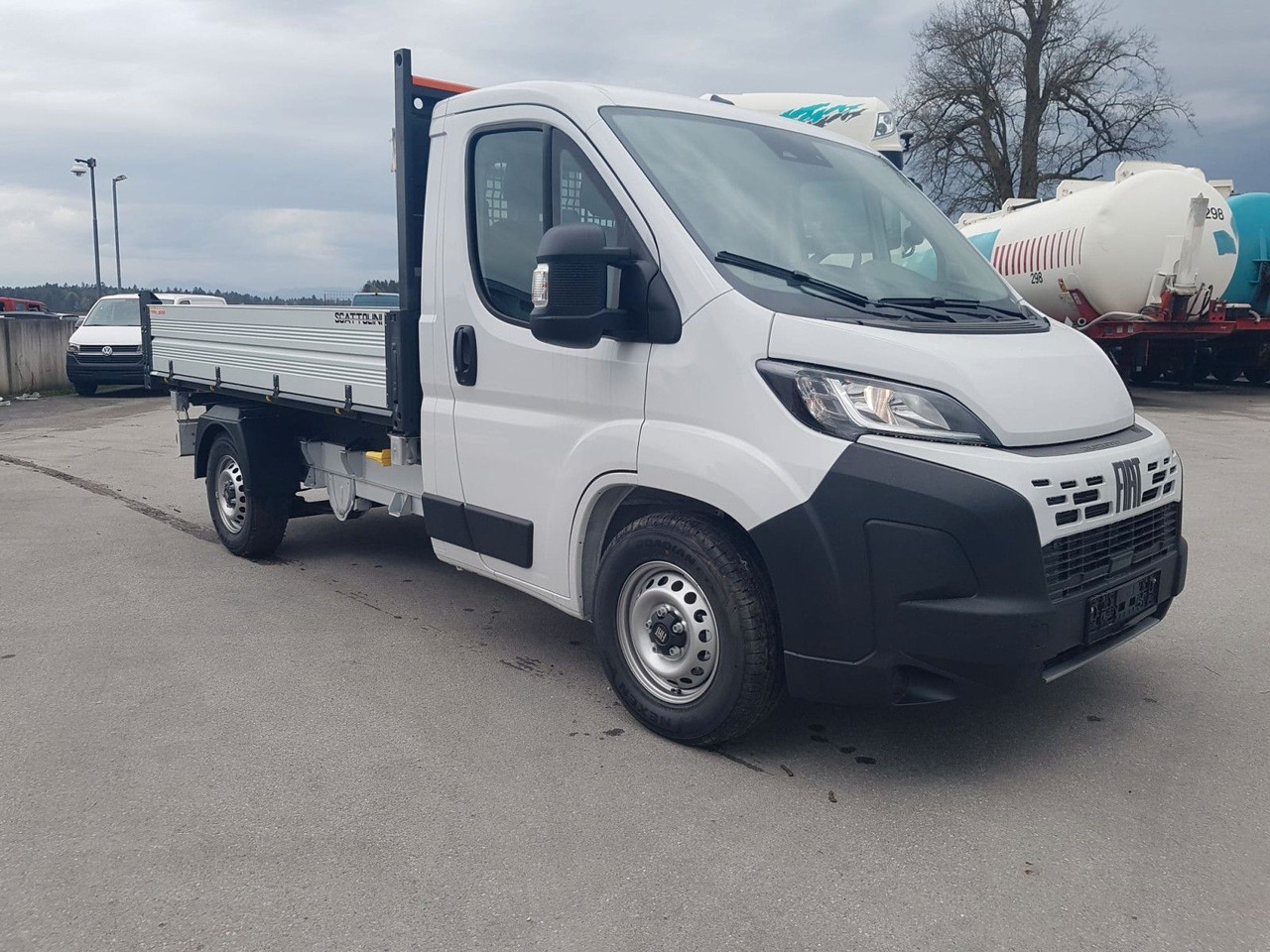 Fiat Ducato 35H L2H1 EKA 3-Seiten-Kipper 180 PS AHK - Volquete furgoneta: foto 2 Fiat Ducato 35H L2H1 EKA 3-Seiten-Kipper 180 PS AHK - Volquete furgoneta: foto 2
