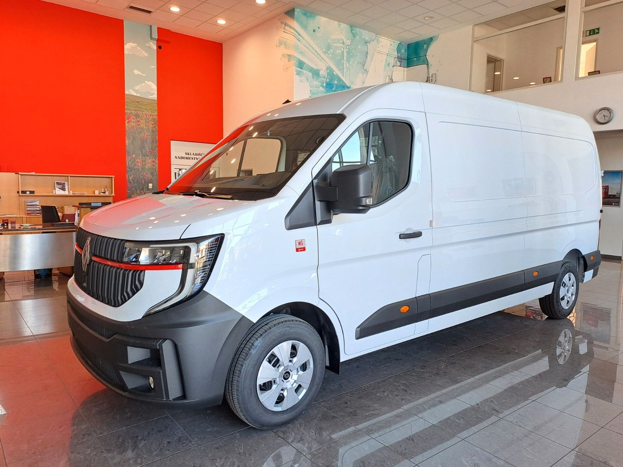 Renault Master L3H2 150 - NAV Klimaaut. Holzb. 270° - Furgón: foto 1 Renault Master L3H2 150 - NAV Klimaaut. Holzb. 270° - Furgón: foto 1