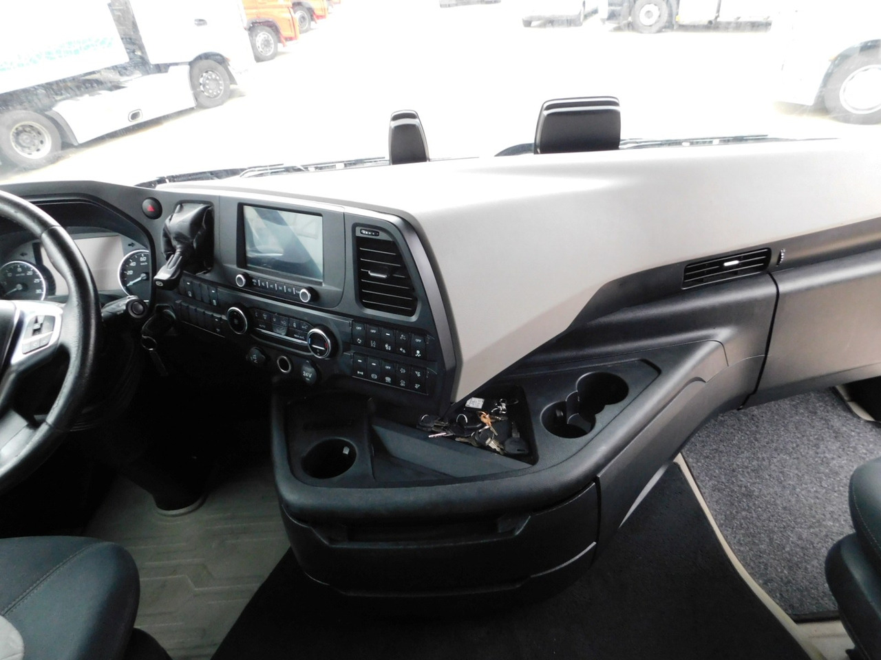 Cabeza tractora Ford F max 4x2 scab e6 12s2620: foto 7