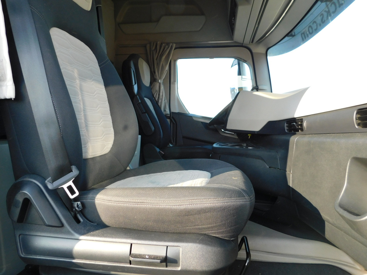 Ford F max 4x2 scab e6 12s2620 - Cabeza tractora: foto 5 Ford F max 4x2 scab e6 12s2620 - Cabeza tractora: foto 5