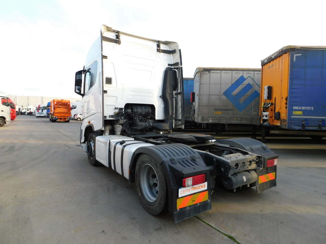 Ford F max 4x2 scab e6 12tx2620 - Cabeza tractora: foto 4 Ford F max 4x2 scab e6 12tx2620 - Cabeza tractora: foto 4