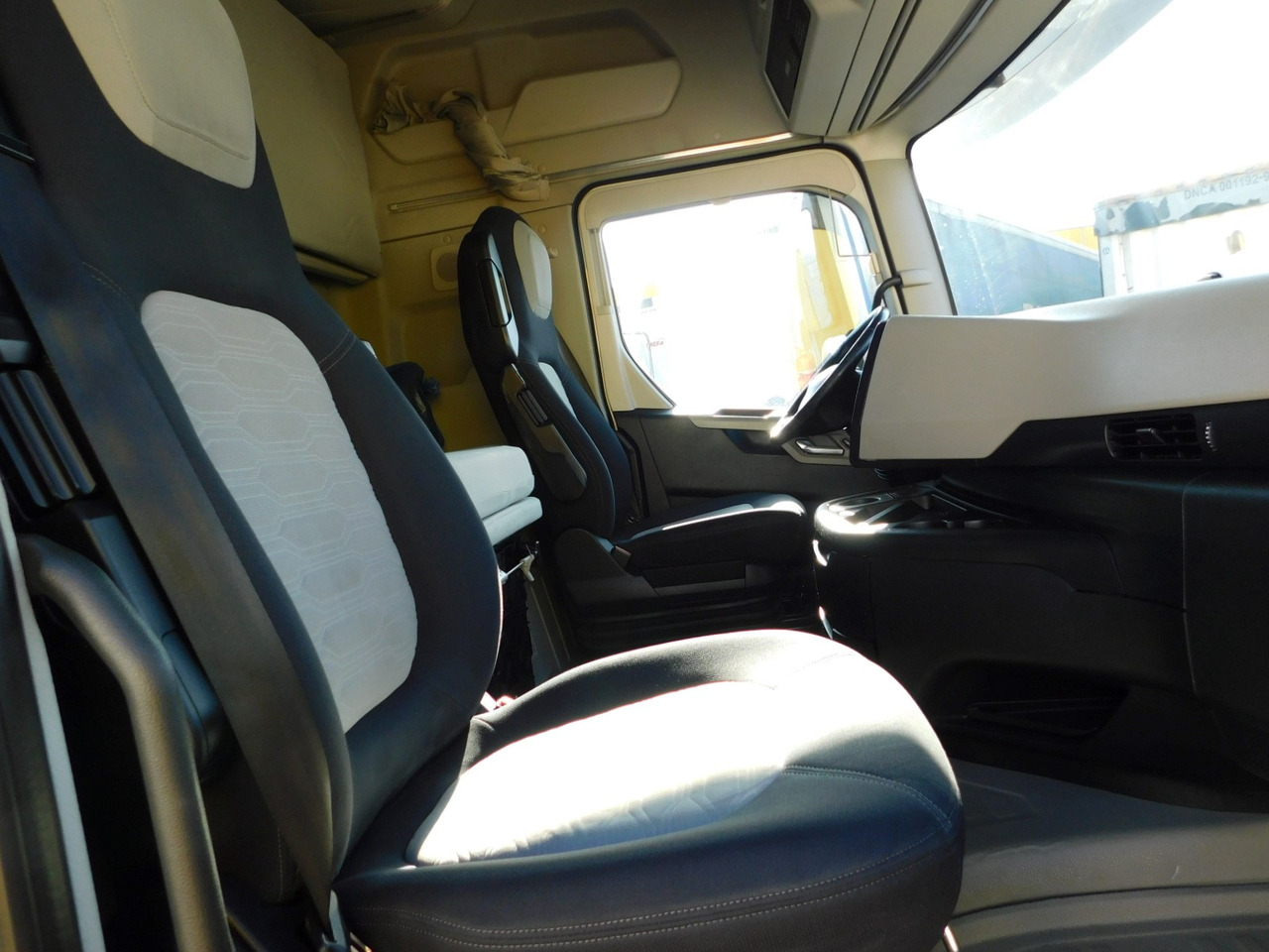 Ford F max ll 4x2 scab e6 12s2620 - Cabeza tractora: foto 5 Ford F max ll 4x2 scab e6 12s2620 - Cabeza tractora: foto 5