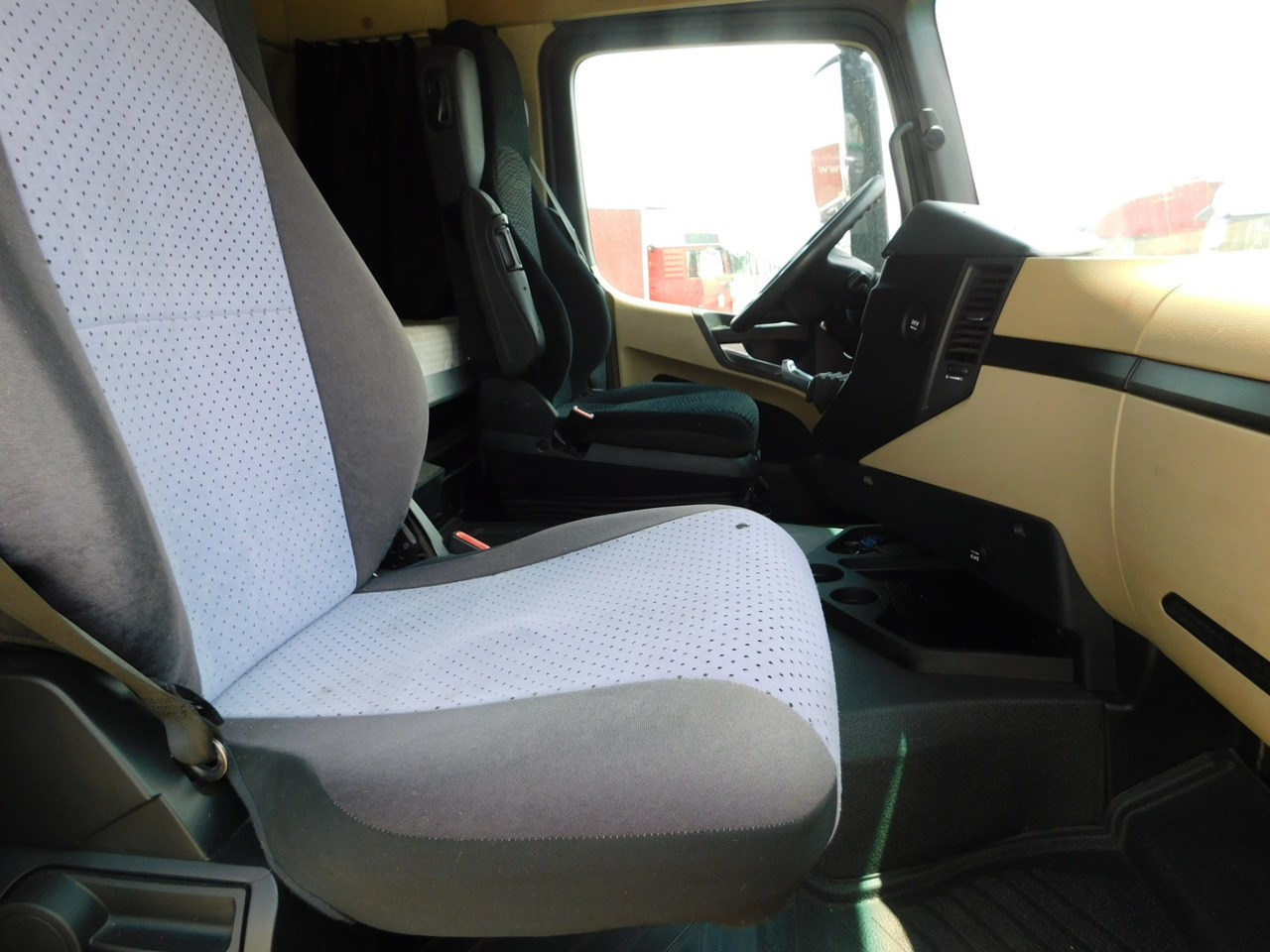 Mercedes Actros 1845 - Cabeza tractora: foto 5 Mercedes Actros 1845 - Cabeza tractora: foto 5