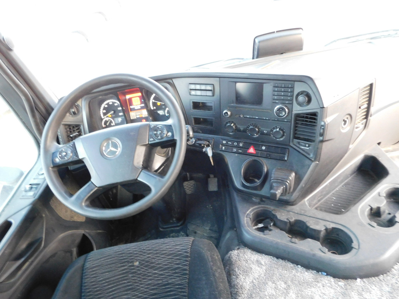 Cabeza tractora Mercedes Arocs: foto 6