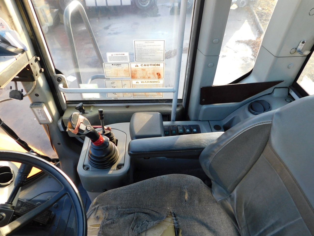 Cargadora de ruedas Hyundai Echipament incarcator frontal hl 760 7a: foto 6 Cargadora de ruedas Hyundai Echipament incarcator frontal hl 760 7a: foto 6