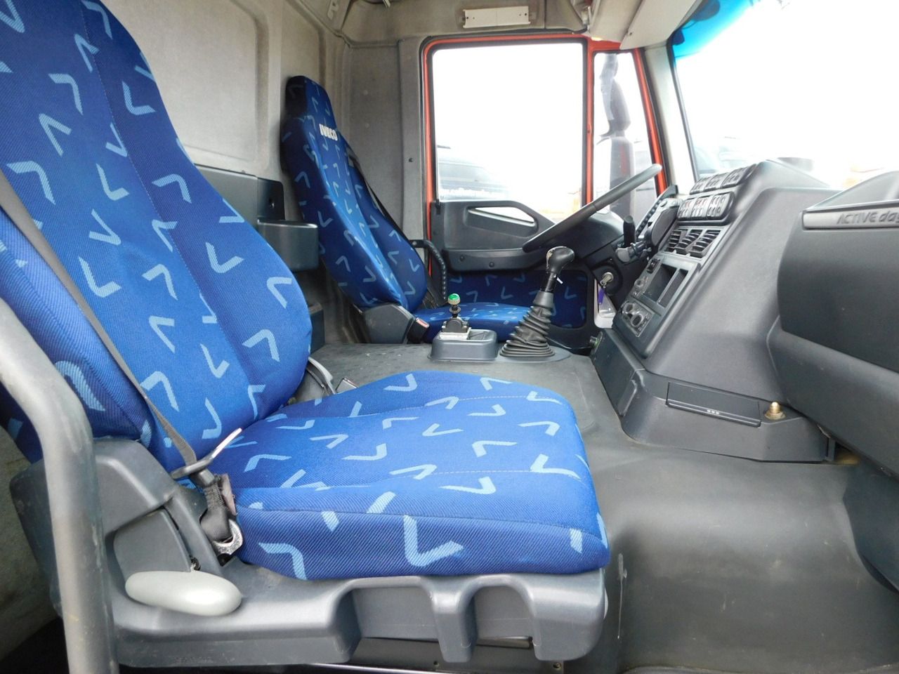 Iveco Ad380t41 trakker - Volquete camión: foto 5 Iveco Ad380t41 trakker - Volquete camión: foto 5