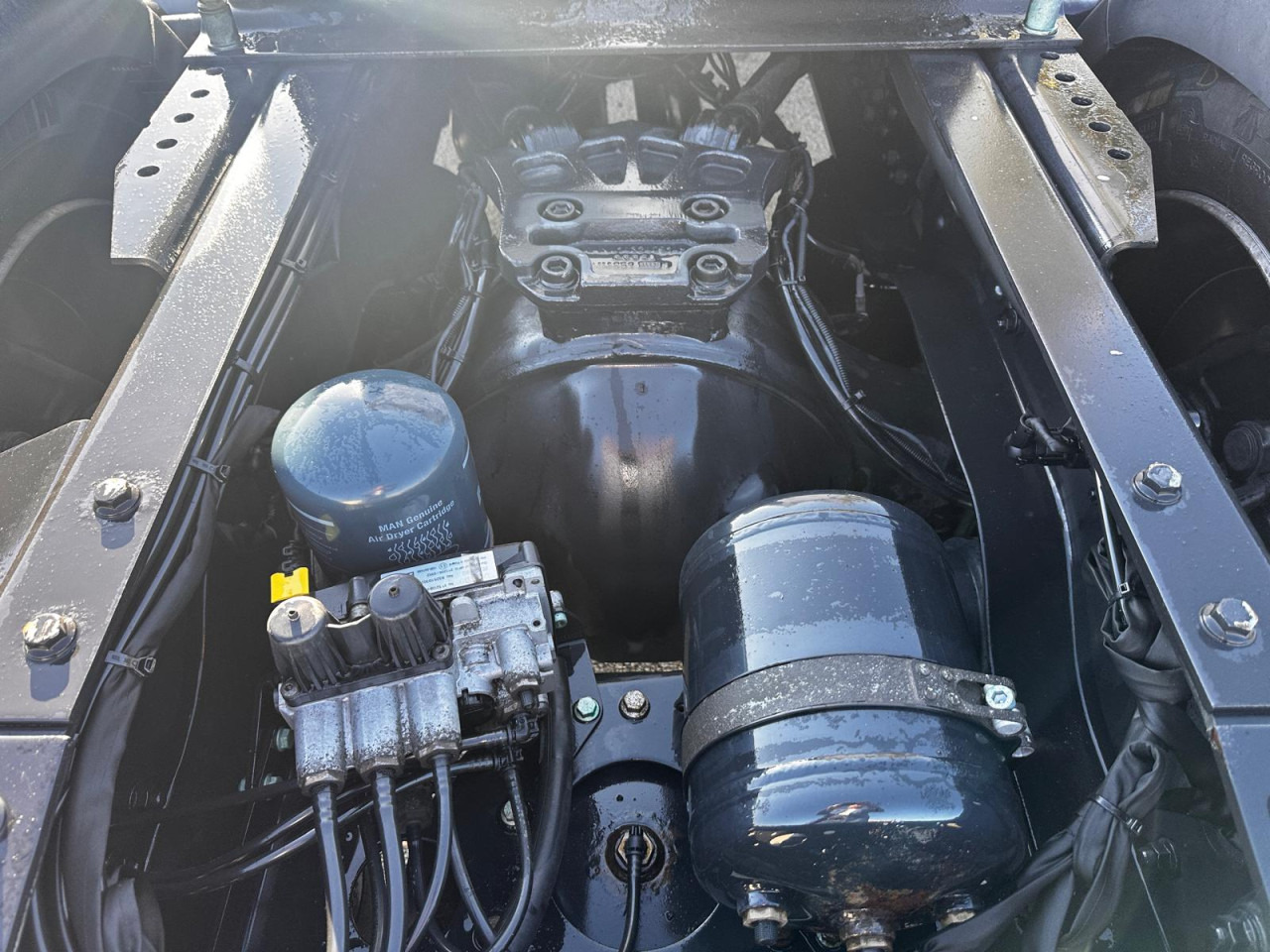 MAN MAN TGX 18.470 LL SA Euro6 Retarder Luftfeder ZV - Cabeza tractora: foto 4 MAN MAN TGX 18.470 LL SA Euro6 Retarder Luftfeder ZV - Cabeza tractora: foto 4