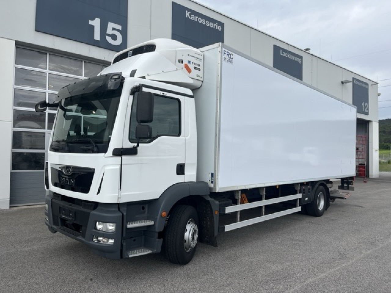 MAN TGM 15.290 4x2 LL Tiefkühler ATP 08.2028 Euro6 - Frigorífico furgoneta: foto 1 MAN TGM 15.290 4x2 LL Tiefkühler ATP 08.2028 Euro6 - Frigorífico furgoneta: foto 1