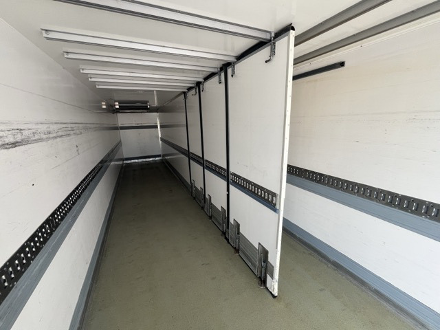 Frigorífico camión MAN TGS 26.460 6x2-4 Euro6 Klima Navi Luftfeder: foto 13