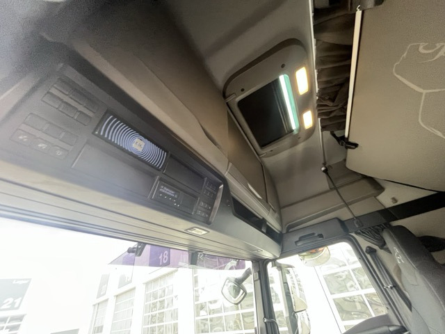 MAN TGX 26.470 6x2-4 LL - alle Achsen neu bereift AHK - Portacontenedore/ Intercambiable camión: foto 2 MAN TGX 26.470 6x2-4 LL - alle Achsen neu bereift AHK - Portacontenedore/ Intercambiable camión: foto 2