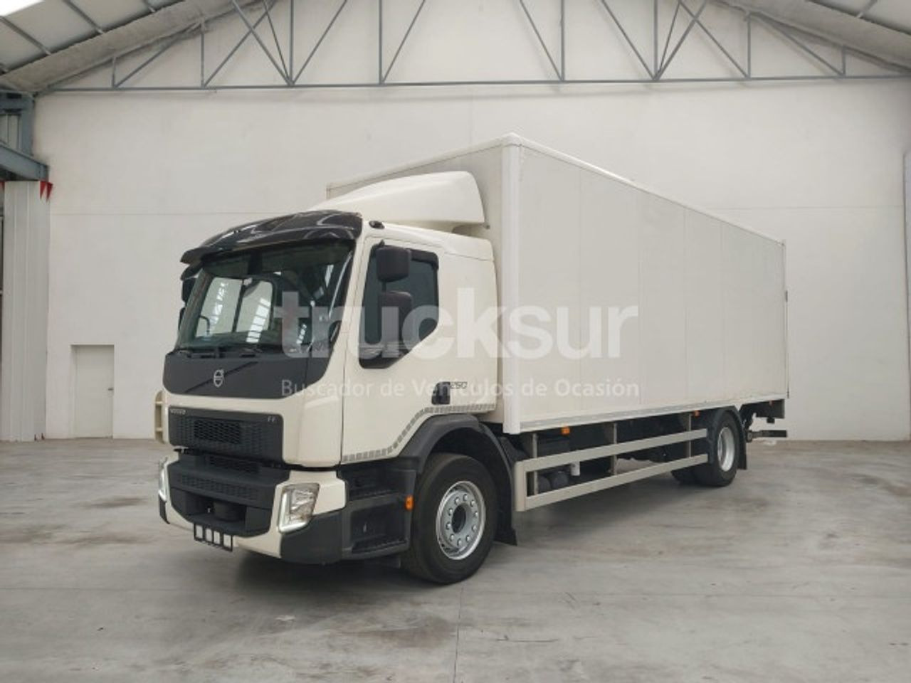 Volvo UVES07230006 - Cabeza tractora: foto 1 Volvo UVES07230006 - Cabeza tractora: foto 1