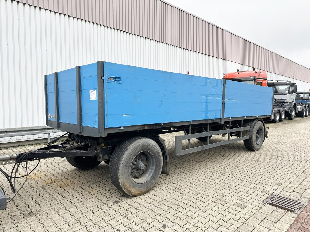 2-Achs Pritschenanhänger 2-Achs Pritschenanhänger - Remolque plataforma/ Caja abierta: foto 1 2-Achs Pritschenanhänger 2-Achs Pritschenanhänger - Remolque plataforma/ Caja abierta: foto 1