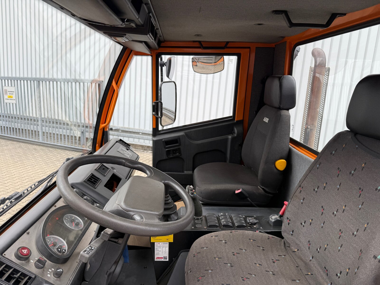 AEBI Schmidt MT750 4x4 AEBI Schmidt MT750 4x4, City-Abroller, Winterdienstausstattung, 2x AHK - Multibasculante camión: foto 3 AEBI Schmidt MT750 4x4 AEBI Schmidt MT750 4x4, City-Abroller, Winterdienstausstattung, 2x AHK - Multibasculante camión: foto 3