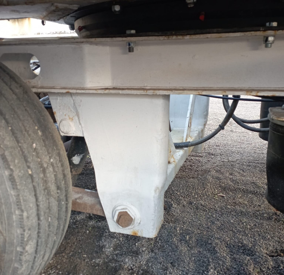 AT 400 AT 400, Verbr. auf 3m, Radmulden, hydr. Rampen - Góndola rebajadas remolque: foto 4 AT 400 AT 400, Verbr. auf 3m, Radmulden, hydr. Rampen - Góndola rebajadas remolque: foto 4