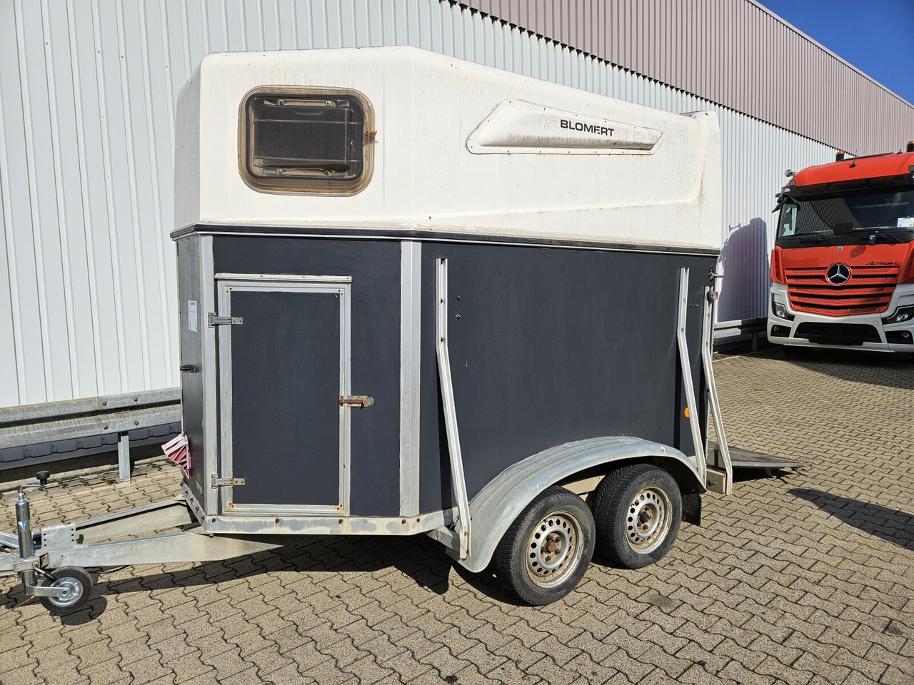 Blomert T2BPA Pferdeanhänger T2BPA Pferdeanhänger - Remolque para caballos: foto 1 Blomert T2BPA Pferdeanhänger T2BPA Pferdeanhänger - Remolque para caballos: foto 1