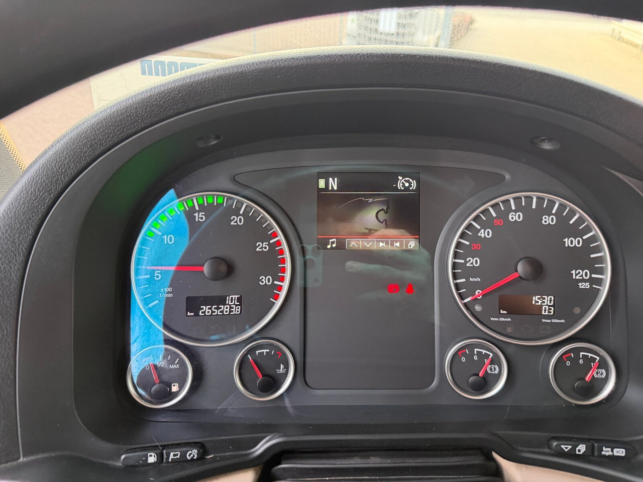 MAN TGX 33.580 6x4 BB TGX 33.580 6x4 BB, Retarder, zZGG 150.000kg - Cabeza tractora: foto 3 MAN TGX 33.580 6x4 BB TGX 33.580 6x4 BB, Retarder, zZGG 150.000kg - Cabeza tractora: foto 3