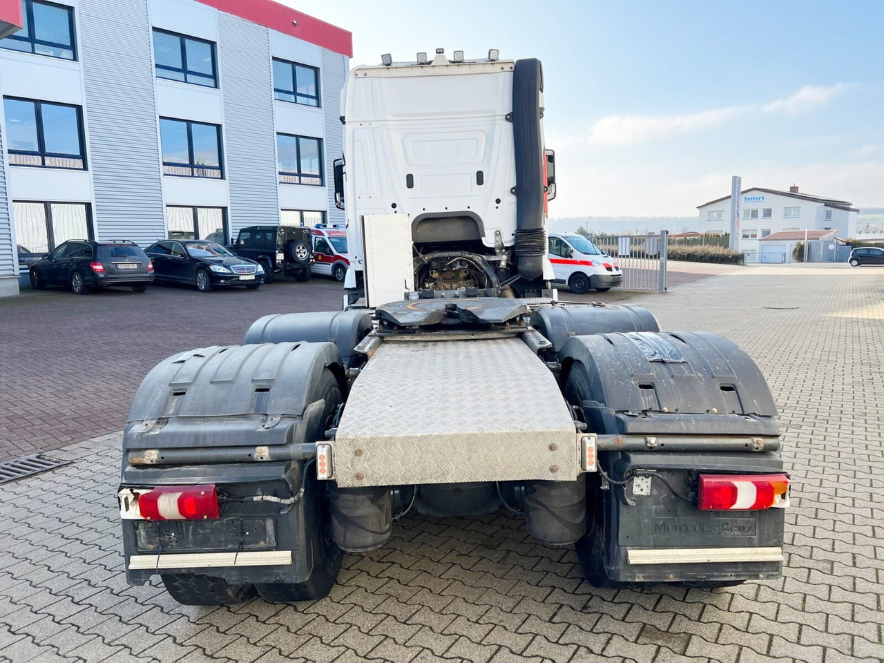 Cabeza tractora Mercedes-Benz Arocs 3351 LS 6x4 Arocs 3351 LS 6x4, StreamSpace, Bi-Xenon, Hydraulik: foto 12 Cabeza tractora Mercedes-Benz Arocs 3351 LS 6x4 Arocs 3351 LS 6x4, StreamSpace, Bi-Xenon, Hydraulik: foto 12