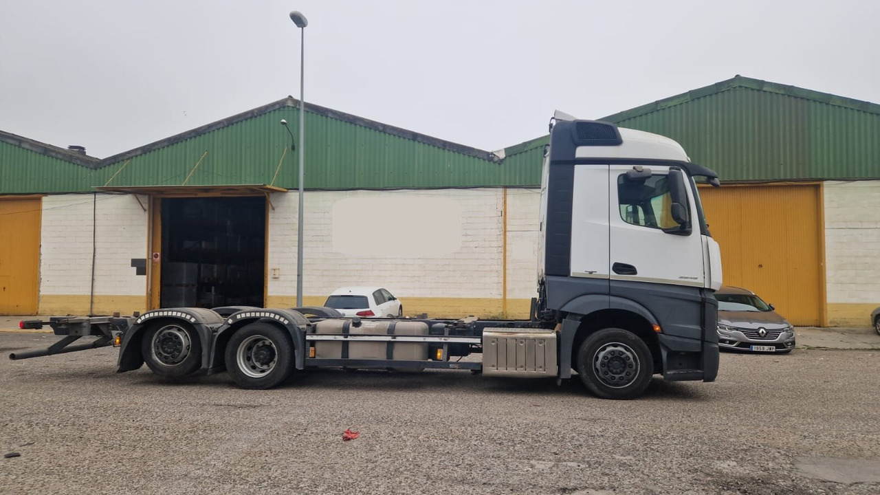 Mercedes-Benz Actros 2545 6x2 - Camión: foto 3 Mercedes-Benz Actros 2545 6x2 - Camión: foto 3