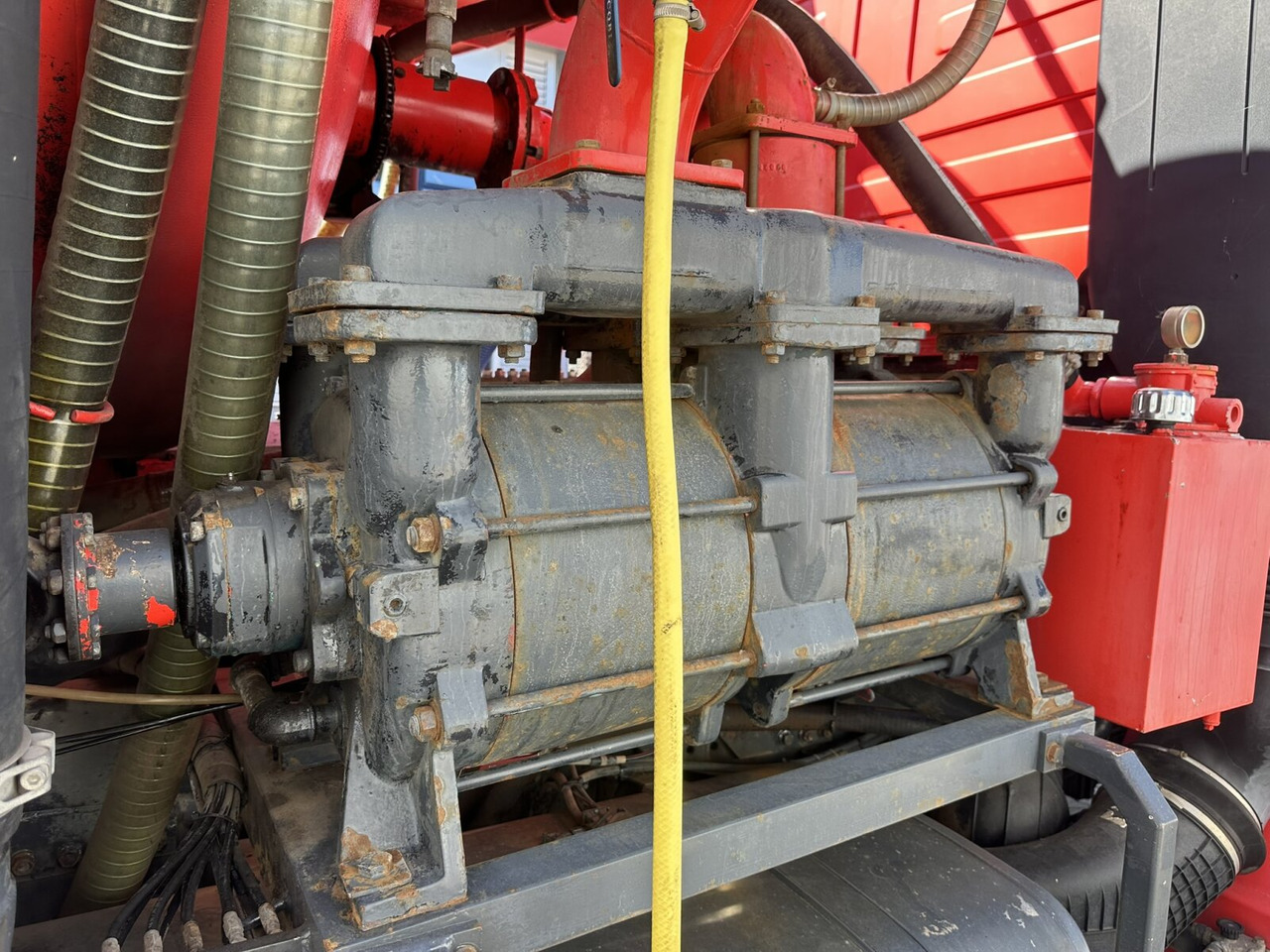 Mercedes-Benz Actros 3246 L 8x2 Actros 3246 L 8x2, Hellmers Saug- und Spülwagen ca. 15m³ - Camión: foto 3 Mercedes-Benz Actros 3246 L 8x2 Actros 3246 L 8x2, Hellmers Saug- und Spülwagen ca. 15m³ - Camión: foto 3