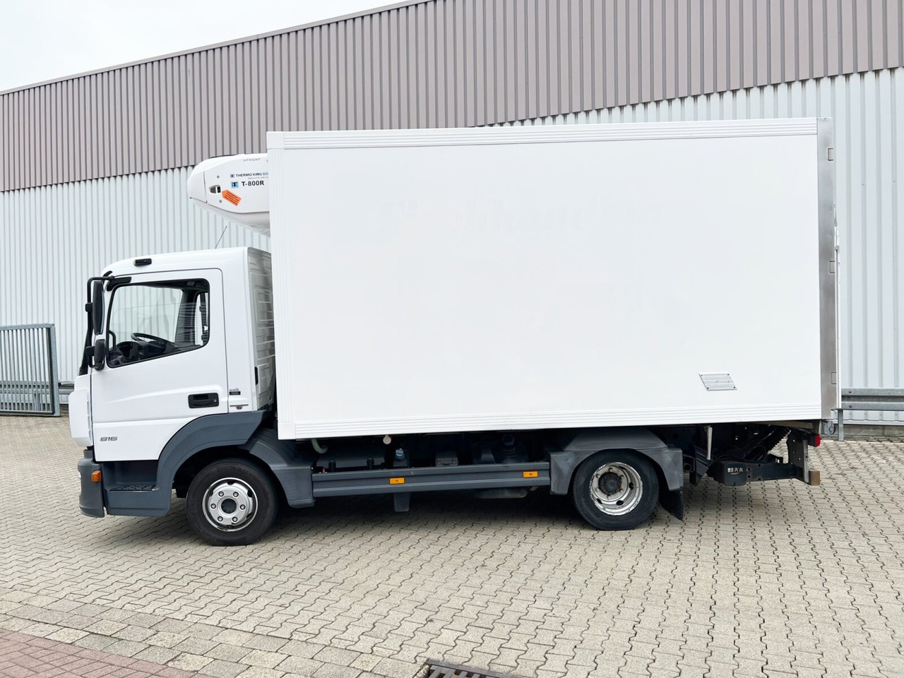 Mercedes-Benz Atego 816 L 4x2 Atego 816 L 4x2, Kühlkoffer, ThermoKing, LBW BÄR - Camión: foto 5 Mercedes-Benz Atego 816 L 4x2 Atego 816 L 4x2, Kühlkoffer, ThermoKing, LBW BÄR - Camión: foto 5