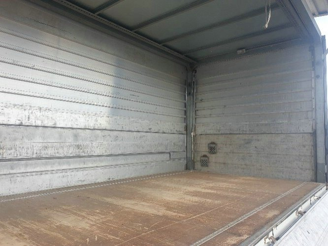 Camión caja cerrada Euro Cargo ML 75E14 4x2 Euro Cargo ML 75E14 4x2 Getränkekoffer, 6-Zylinder-Motor: foto 11