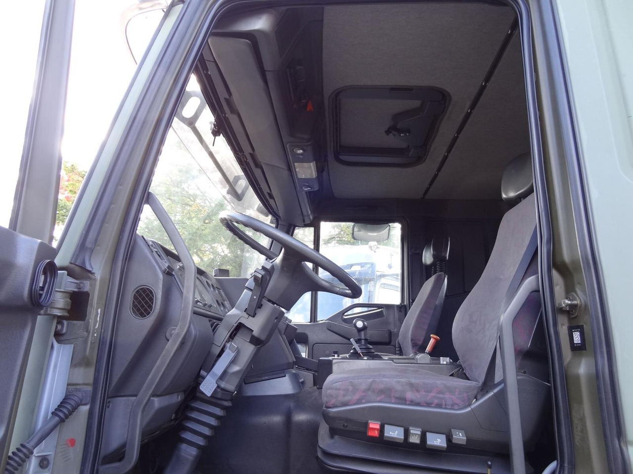Multibasculante camión EuroTrakker 260E44W 6X6 EuroTrakker 260E44W 6X6, Retarder, ADR: foto 6