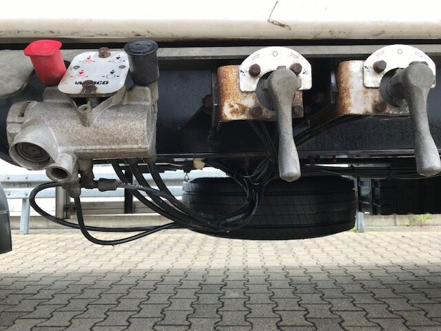 HDK 1860 HDK 1860 Hinterkippmulde ca. 28m³ mit Seperatmotor, eigene Hydraulik - Volquete remolque: foto 3 HDK 1860 HDK 1860 Hinterkippmulde ca. 28m³ mit Seperatmotor, eigene Hydraulik - Volquete remolque: foto 3