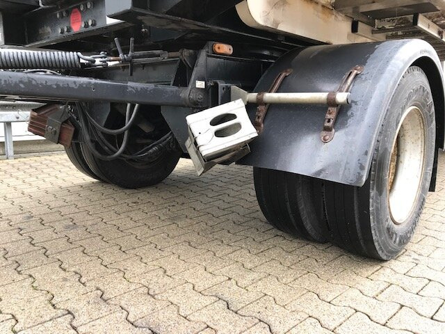 HDK 1860 HDK 1860 Hinterkippmulde ca. 28m³ mit Seperatmotor, eigene Hydraulik - Volquete remolque: foto 4 HDK 1860 HDK 1860 Hinterkippmulde ca. 28m³ mit Seperatmotor, eigene Hydraulik - Volquete remolque: foto 4