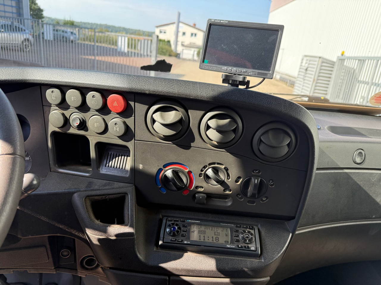 Iveco Daily 65C15D 4x2 Doka Daily 65C15D 4x2 Doka, Grüne Plakette, City-Abroller - Multibasculante camión: foto 3 Iveco Daily 65C15D 4x2 Doka Daily 65C15D 4x2 Doka, Grüne Plakette, City-Abroller - Multibasculante camión: foto 3