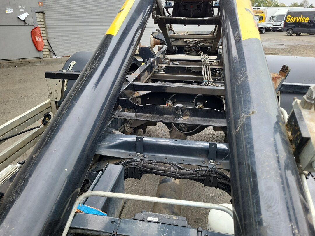 Iveco EuroCargo 120-220 4x2 EuroCargo 120-220 4x2 - Multibasculante camión: foto 3 Iveco EuroCargo 120-220 4x2 EuroCargo 120-220 4x2 - Multibasculante camión: foto 3