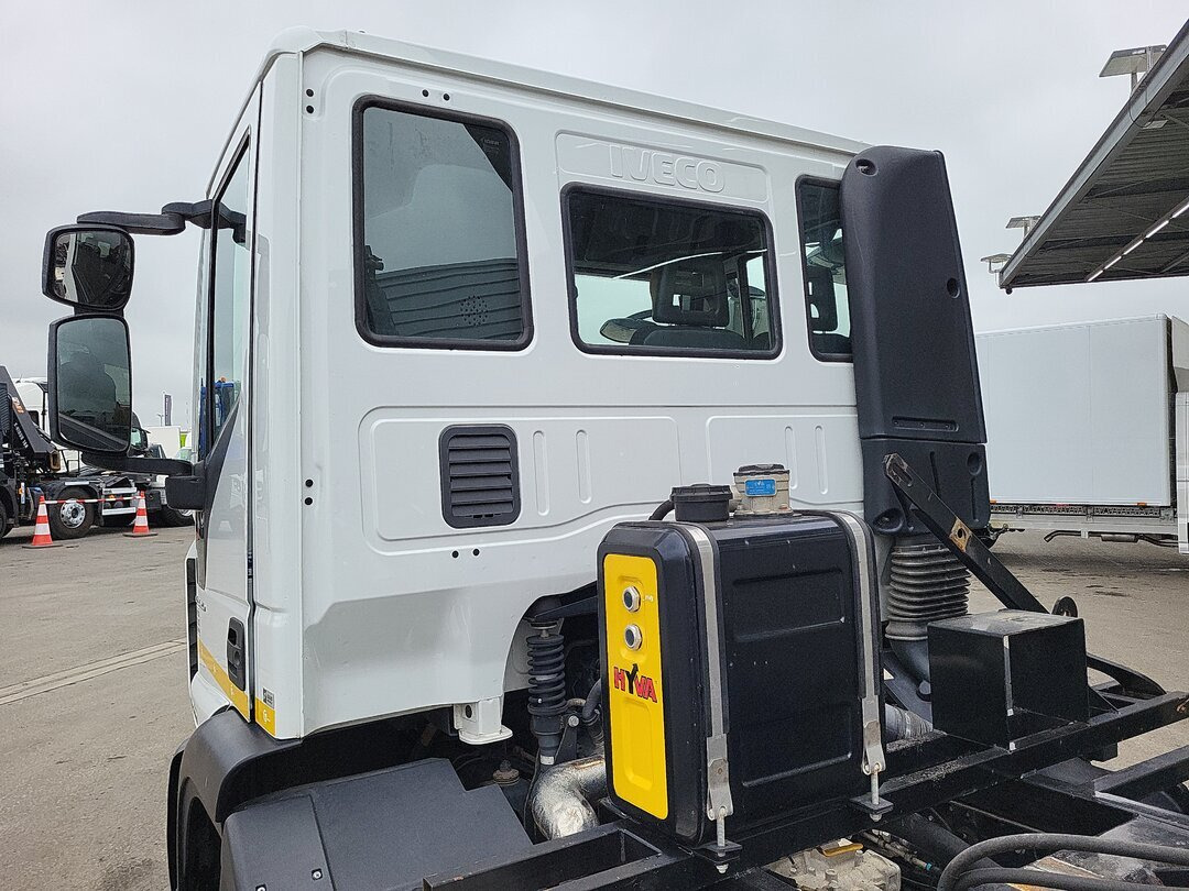 Iveco EuroCargo ML120E22 4x2 EuroCargo ML120E22 4x2, City-Abroller - Multibasculante camión: foto 2 Iveco EuroCargo ML120E22 4x2 EuroCargo ML120E22 4x2, City-Abroller - Multibasculante camión: foto 2