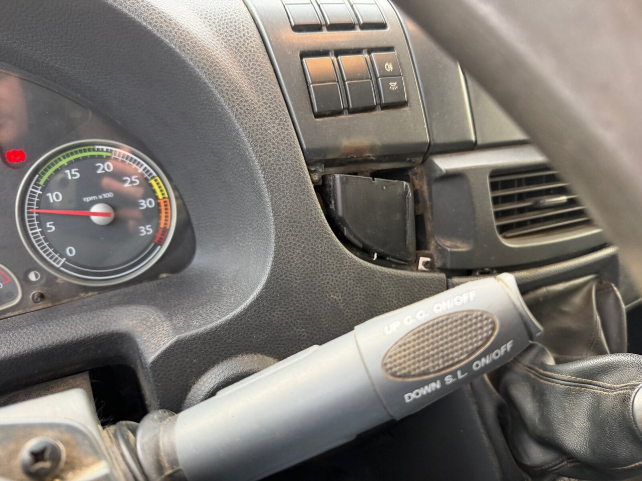 Iveco EuroCargo ML75E16 4x2 EuroCargo ML75E16 4x2, City-Abroller - Multibasculante camión: foto 5 Iveco EuroCargo ML75E16 4x2 EuroCargo ML75E16 4x2, City-Abroller - Multibasculante camión: foto 5