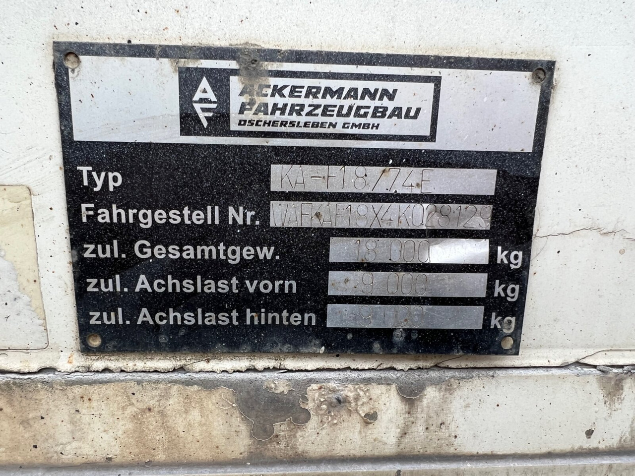 KA-F 18/74E Ackermann, Oschersl. KA-F 18/74E mit LBW MBB, 44cbm - Caja cerrada remolque: foto 5 KA-F 18/74E Ackermann, Oschersl. KA-F 18/74E mit LBW MBB, 44cbm - Caja cerrada remolque: foto 5