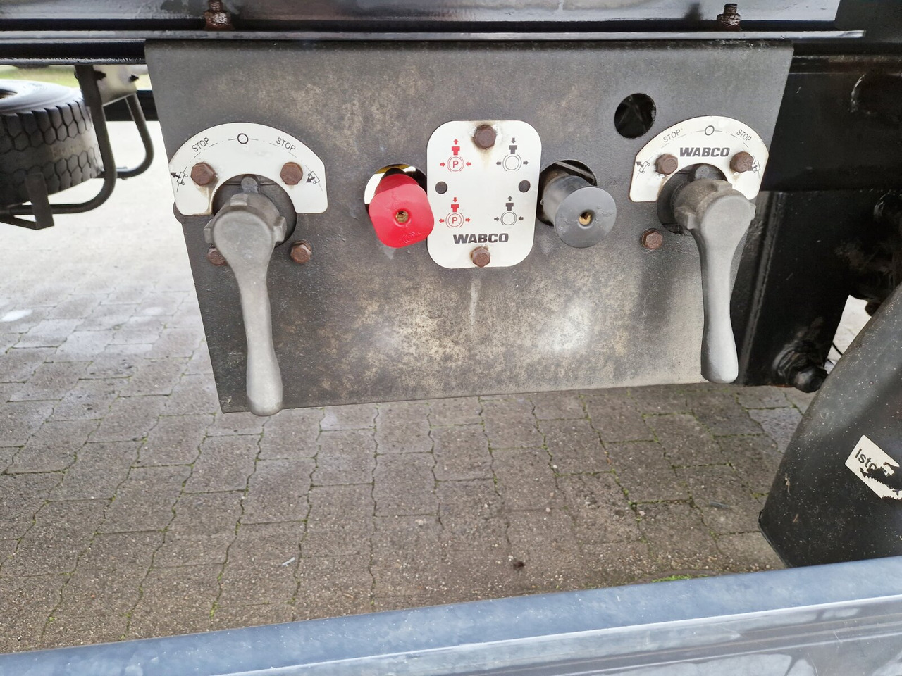 Kleiderkofferanhänger Hofmann, Kleiderkofferanhänger, durchladbar, LBW BÄR, 42 cbm - Caja cerrada remolque: foto 5 Kleiderkofferanhänger Hofmann, Kleiderkofferanhänger, durchladbar, LBW BÄR, 42 cbm - Caja cerrada remolque: foto 5