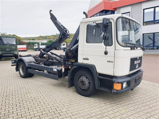 Multibasculante camión, Camión grúa MAN 14.152 F 4x2 BB 14.152 F 4x2 BB mit Kran Hiab 060-2: foto 15