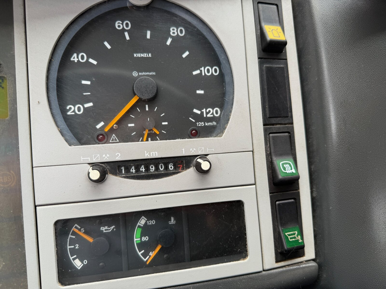 MAN 14.225 LAK 4x4 BB 14.225 LAK 4x4 BB, Winterdienstausstattung - Volquete camión: foto 4 MAN 14.225 LAK 4x4 BB 14.225 LAK 4x4 BB, Winterdienstausstattung - Volquete camión: foto 4
