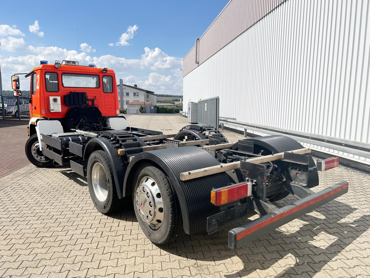 Chasis camión MAN 25/18.284 6x2-4 LL 25/18.284 6x2-4 LL, Retarder, Lenkachse: foto 11 Chasis camión MAN 25/18.284 6x2-4 LL 25/18.284 6x2-4 LL, Retarder, Lenkachse: foto 11