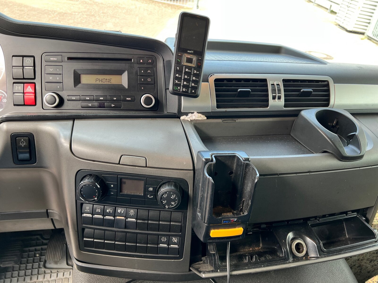 Camión caja cerrada MAN TGL 12.220 4X2 BL TGL 12.220 4X2 BL mit MBB LBW 1500K: foto 6 Camión caja cerrada MAN TGL 12.220 4X2 BL TGL 12.220 4X2 BL mit MBB LBW 1500K: foto 6