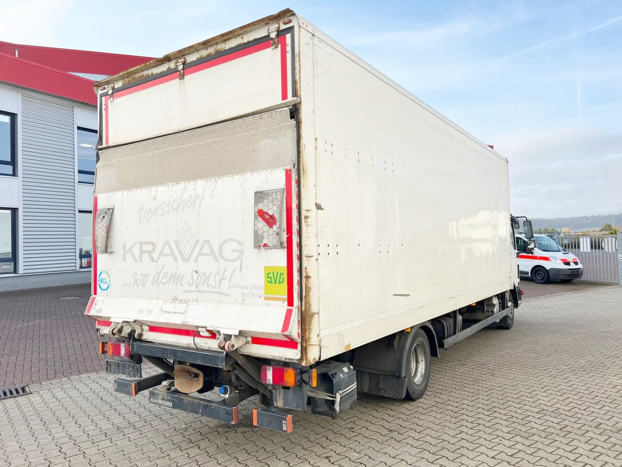 Camión caja cerrada MAN TGL 12.250/340 4X2 BL TGL 12.250/340 4X2 BL mit Dhollandia LBW, 42 cbm: foto 8