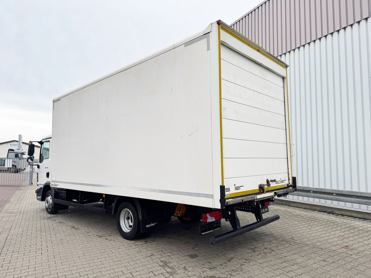 Camión caja cerrada MAN TGL 8.150/180 4x2 BL TGL 8.150/180 4x2 BL, Möbelkoffer mit Rolltor: foto 10