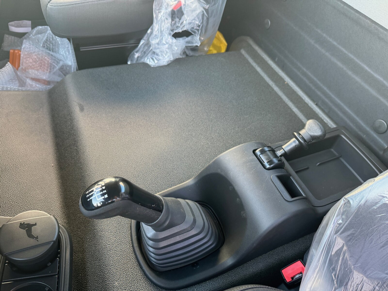 MAN TGL 8.190 4x2 BB CH TGL 8.190 4x2 BB CH, Nebenantrieb, 2x VORHANDEN - Chasis camión: foto 3 MAN TGL 8.190 4x2 BB CH TGL 8.190 4x2 BB CH, Nebenantrieb, 2x VORHANDEN - Chasis camión: foto 3